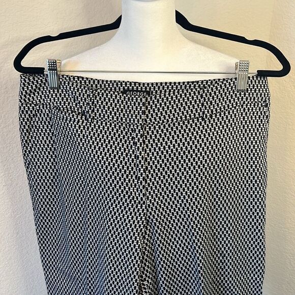 Women's George Black and White Patterned Ankle Pants ~ Size 12 - Picture 2 of 10